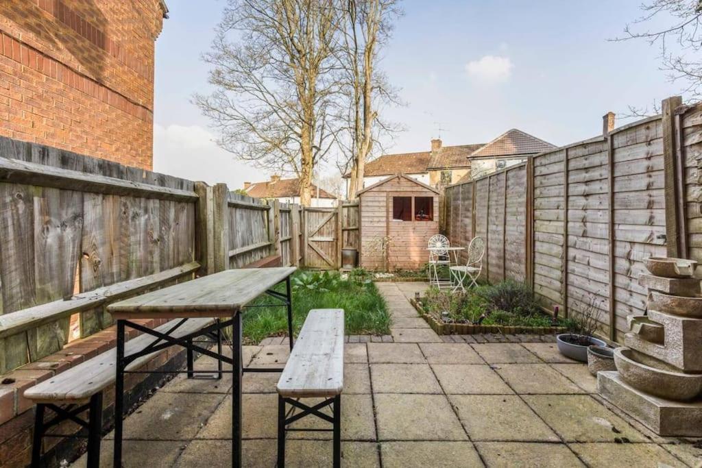 Вилла Quiet & Secluded St Albans House Экстерьер фото