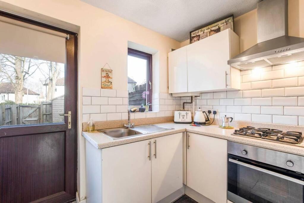 Вилла Quiet & Secluded St Albans House Экстерьер фото