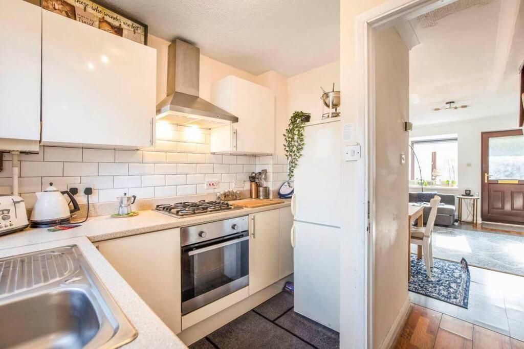 Вилла Quiet & Secluded St Albans House Экстерьер фото